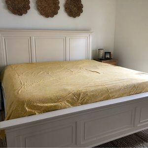 IKEA king size duvet and matching shams